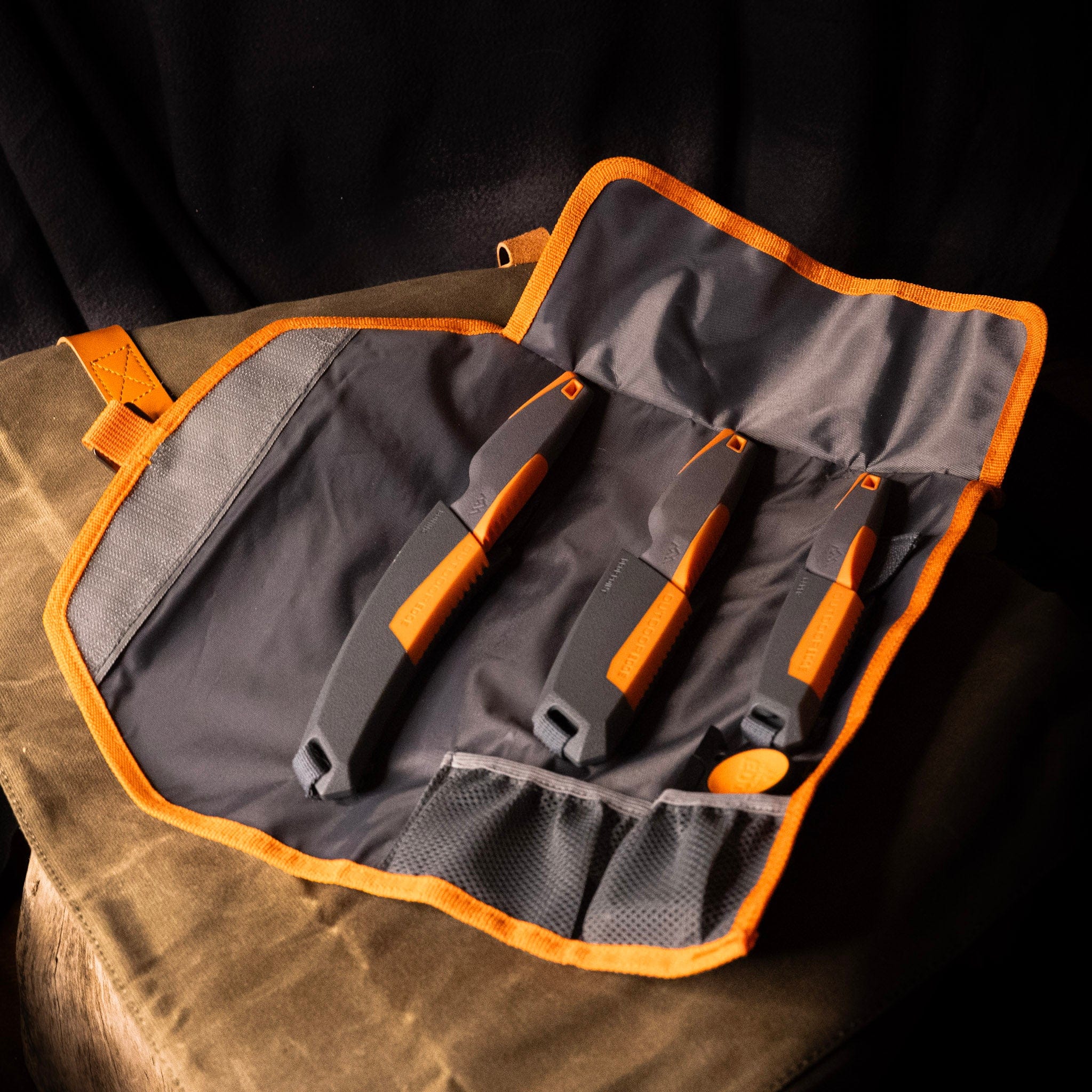 The Vantex 4-piece knife kit displayed in its case