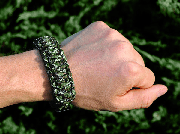 Para claw buckle best sale